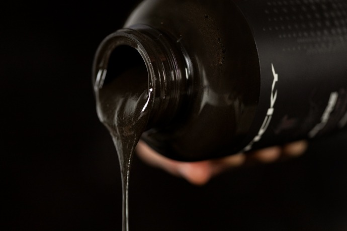 002_SQH_Pouring